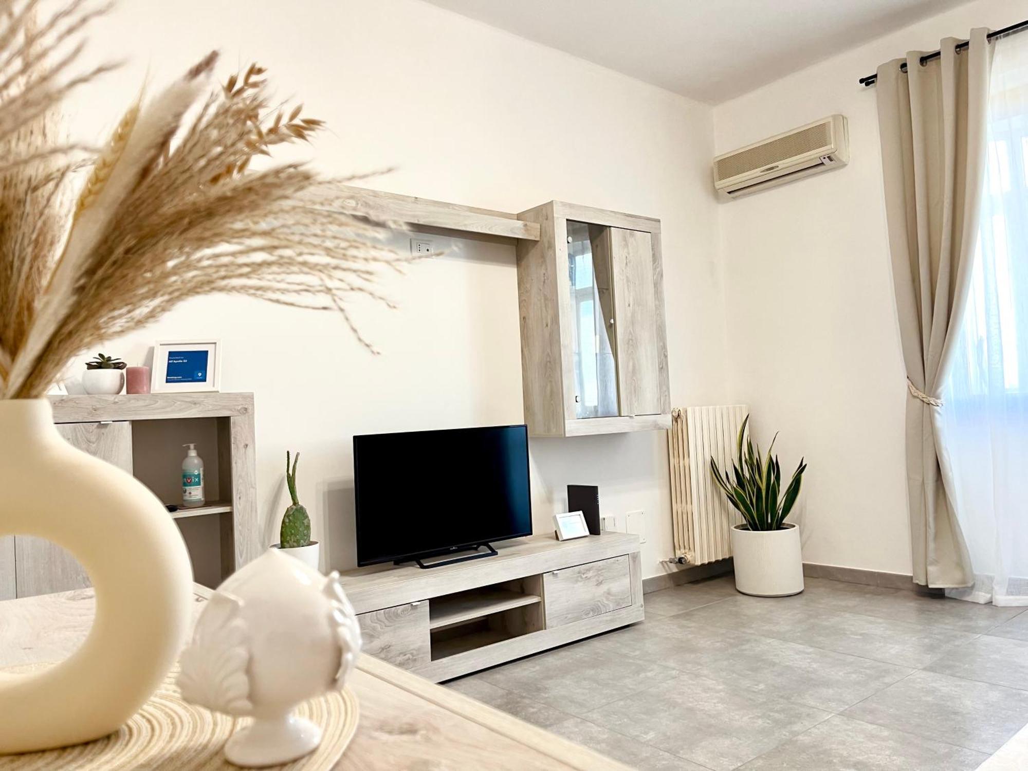 All'Apulia N'23 - Apartment With Parking 莱切 外观 照片